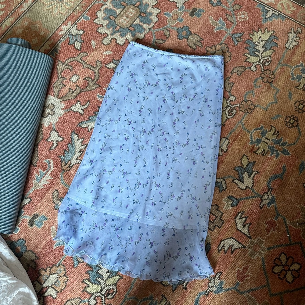 Perfect mesh blue and violet skirt, with built in slip for full coverage.